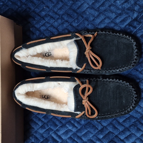 UGG Dakota Black Suede Slippers Size 9, NWT! - Picture 6 of 17